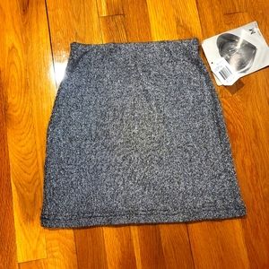 Xoxo size Small, NWT shimmery silver & black skirt